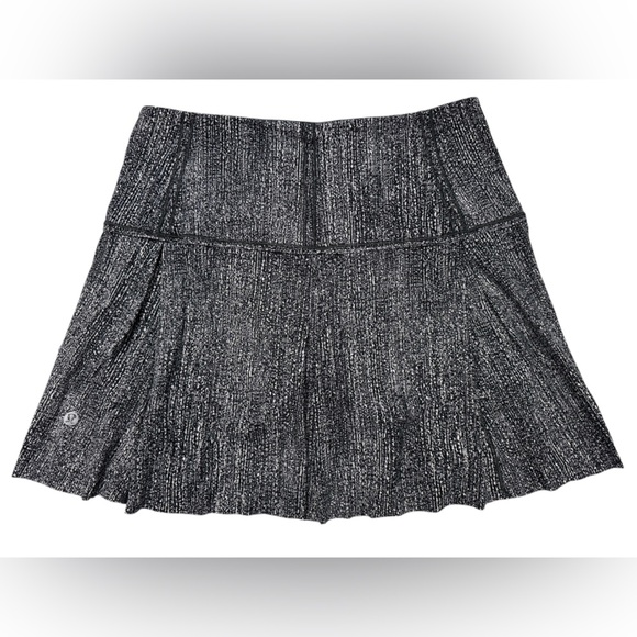 Lululemon Lost In Pace Skirt (Tall) (15") in Air Time White Black - Picture 7 of 8